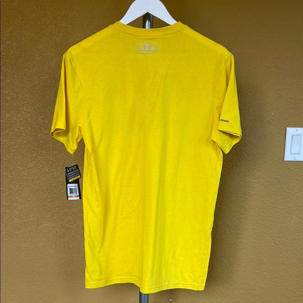 NWT Under Armour Yellow Short Sleeve Graphic Tee - Picture 5 of 7